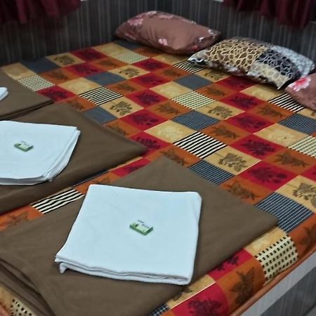 Sai Raghunandan Guest House Shirdi Eksteriør bilde