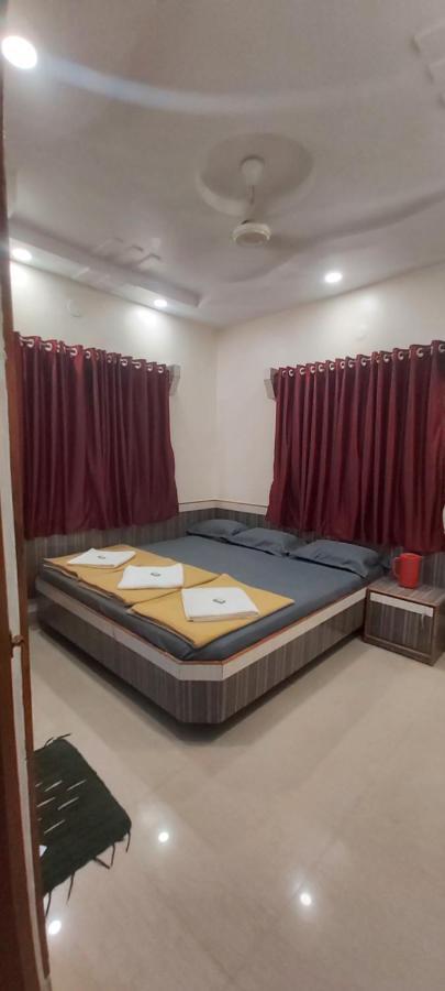 Sai Raghunandan Guest House Shirdi Eksteriør bilde